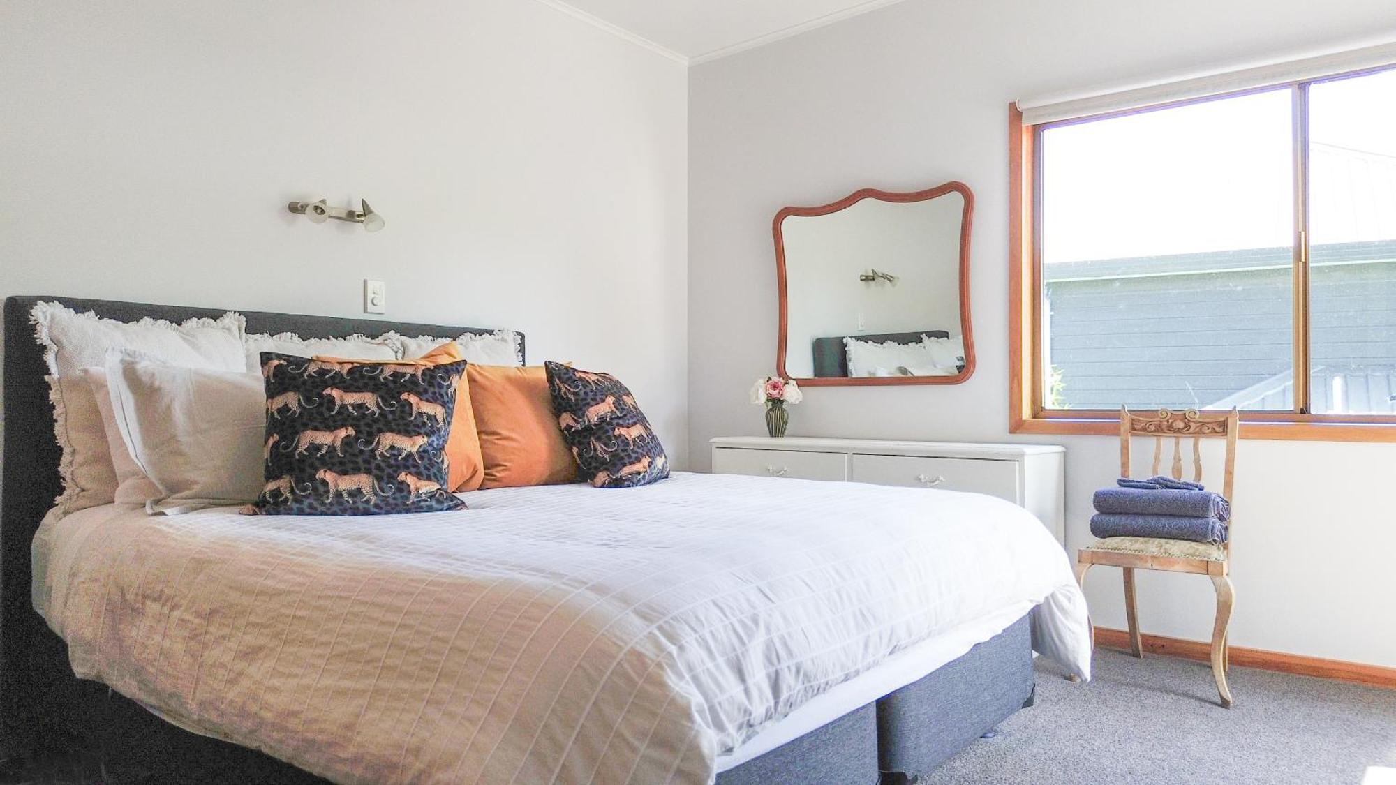 Large, Comfy, Stylish Apartment แฮฟล็อค นอร์ท ภายนอก รูปภาพ