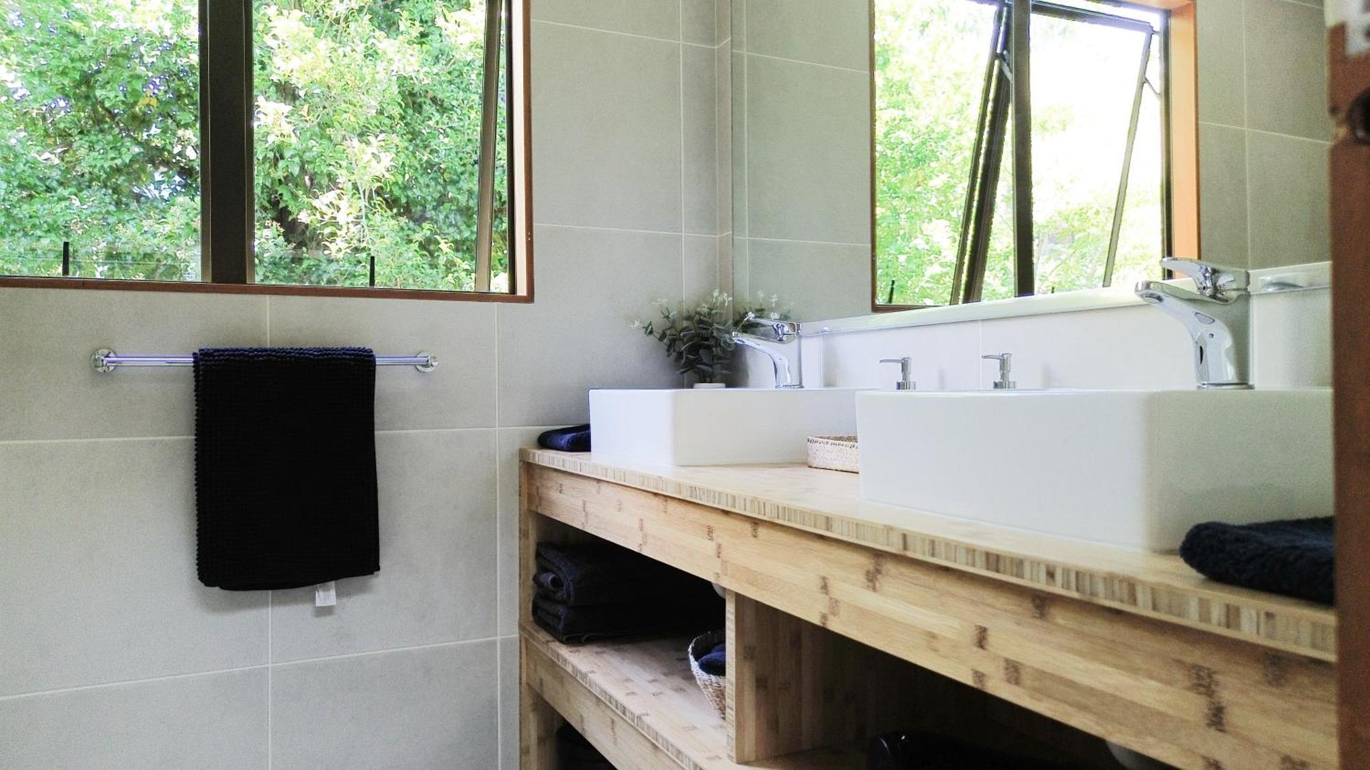 Large, Comfy, Stylish Apartment แฮฟล็อค นอร์ท ภายนอก รูปภาพ